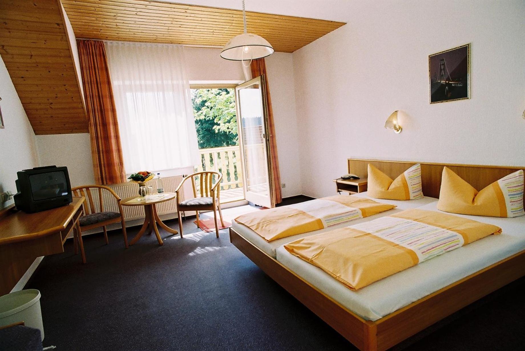 Hotel Zum Schneekopf "Garni" Gehlberg ภายนอก รูปภาพ